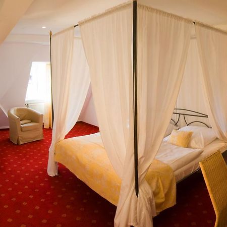 Landgasthof Und Hotel Weisser Lowe Eckental Luaran gambar
