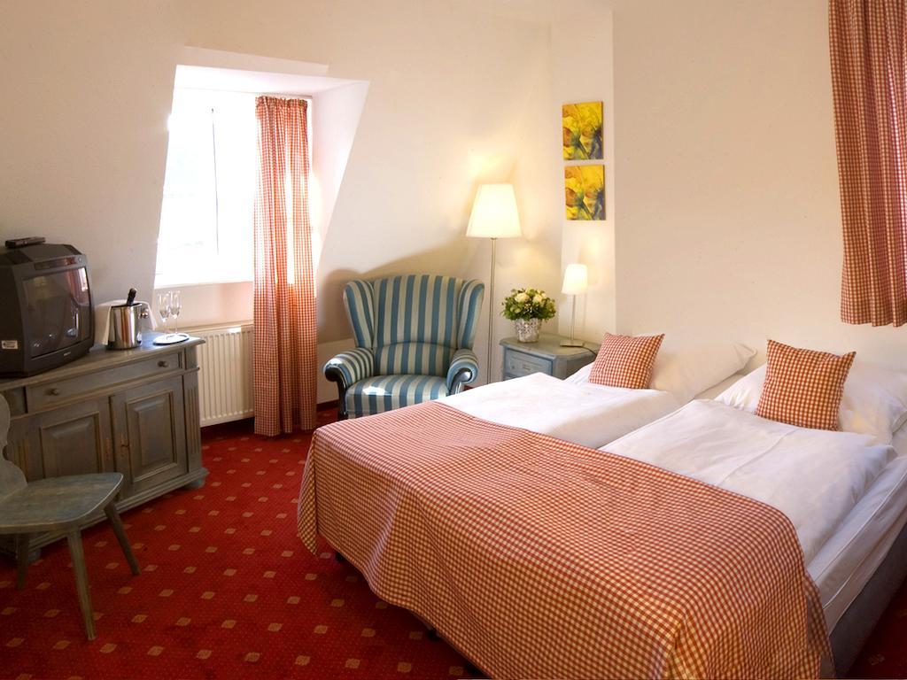 Landgasthof Und Hotel Weisser Lowe Eckental Bilik gambar