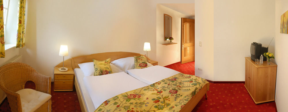 Landgasthof Und Hotel Weisser Lowe Eckental Luaran gambar