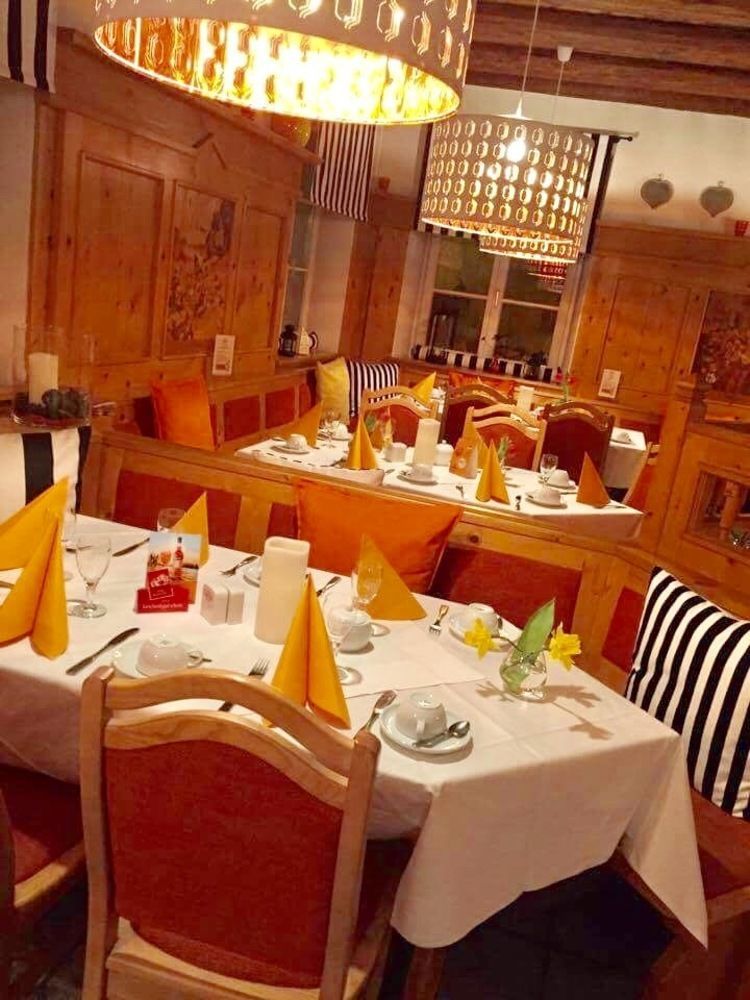 Landgasthof Und Hotel Weisser Lowe Eckental Luaran gambar