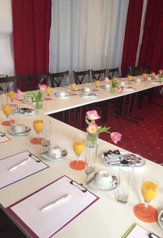 Landgasthof Und Hotel Weisser Lowe Eckental Luaran gambar